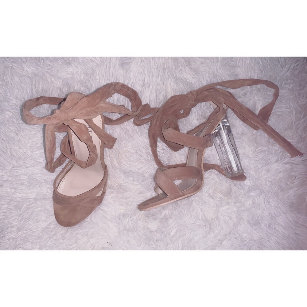 ✨🆕 Tan Satin Long Lace Glass Heel 🆕✨